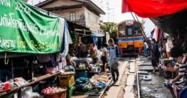 Maeklong Railway Market